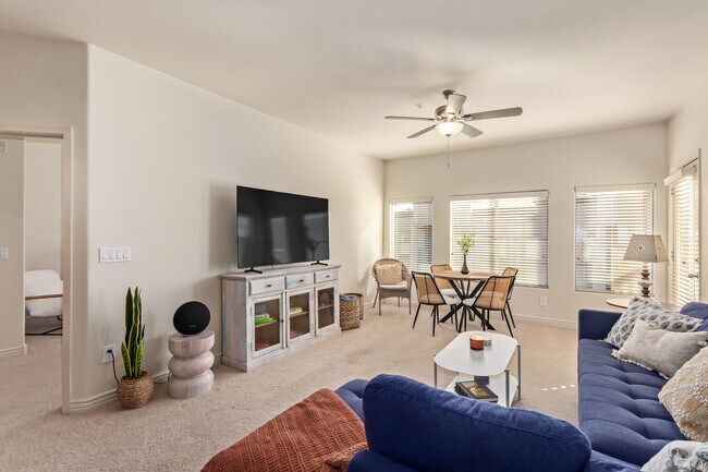 5450 E Deer Valley Dr Phoenix, AZ 85054 photo 5