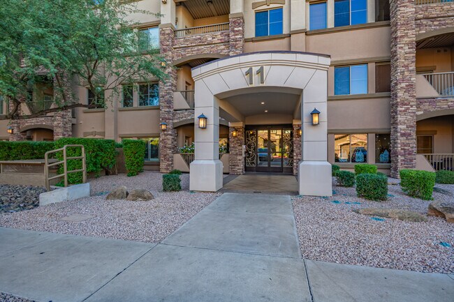 5450 E Deer Valley Dr Phoenix, AZ 85054 photo 3