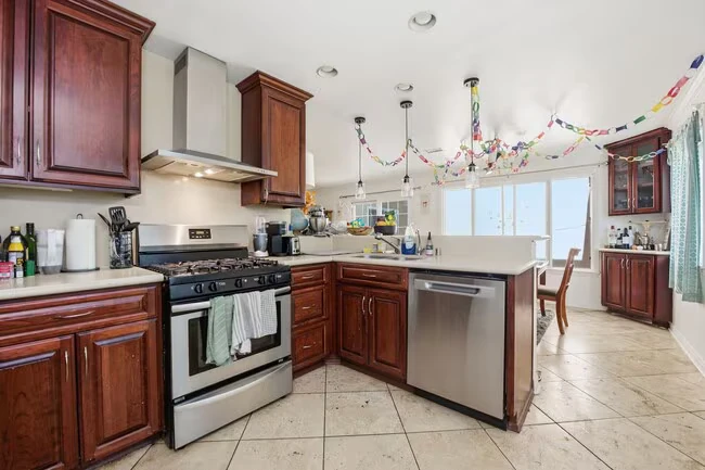 6250 Dorothy Dr San Diego, CA 92115