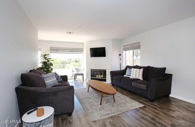 10080 E Mountainview Lake Dr Scottsdale, AZ 85258 photo 3