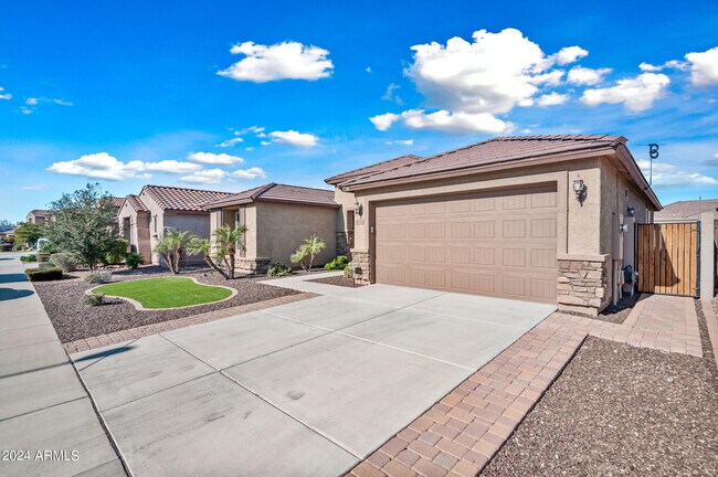 10764 W Prickly Pear Trail Peoria, AZ 85383 photo 3