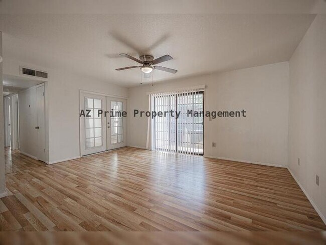 3119 W Cochise Dr Phoenix, AZ 85051 photo 4