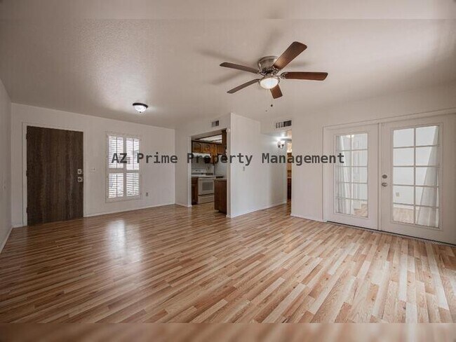 3119 W Cochise Dr Phoenix, AZ 85051 photo 5