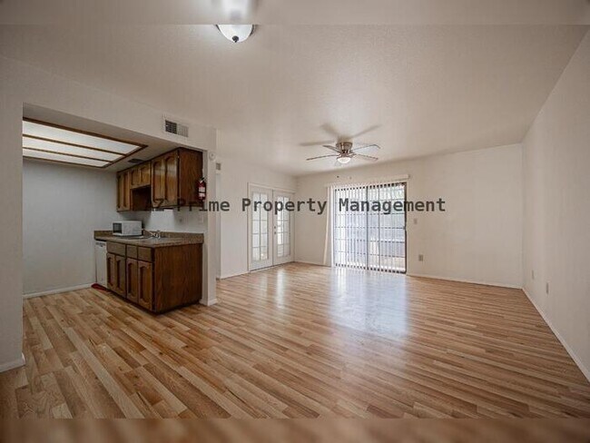 3119 W Cochise Dr Phoenix, AZ 85051 photo 3