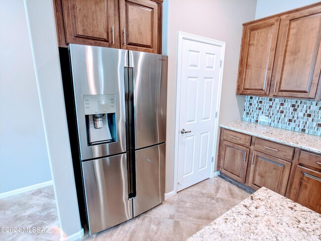 61021 E Slate Rd Oracle, AZ 85623 photo 5