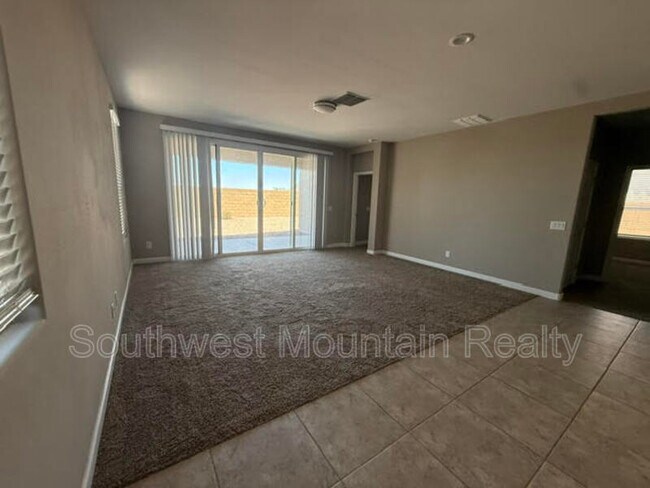 2226 N Comiskey Dr Florence, AZ 85132 photo 5