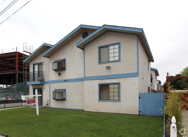 Campus Village 4 photo 2