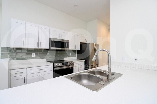 1617 W Colter St Phoenix, AZ 85015 photo 3
