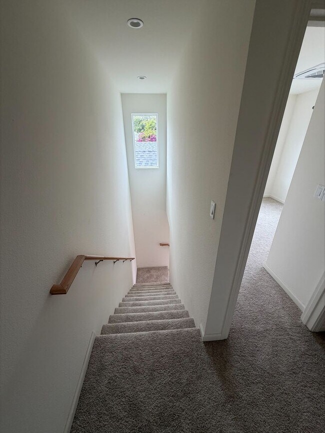 4331-4337 Brookdale Ave Oakland, CA 94619 photo 3