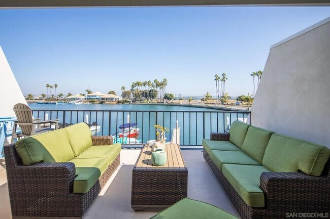 8 Antigua Ct Coronado, CA 92118 photo 4