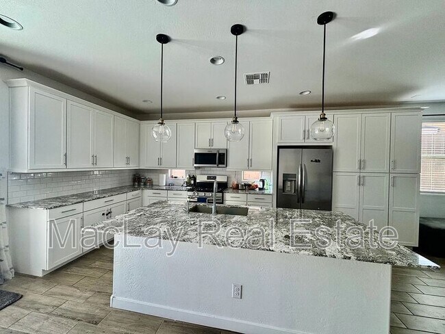 2349 E Citadel Dr Gilbert, AZ 85298 photo 2