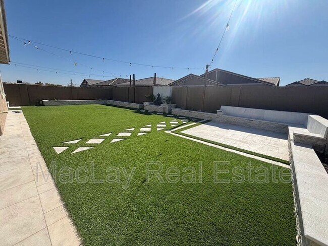 2349 E Citadel Dr Gilbert, AZ 85298 photo 3