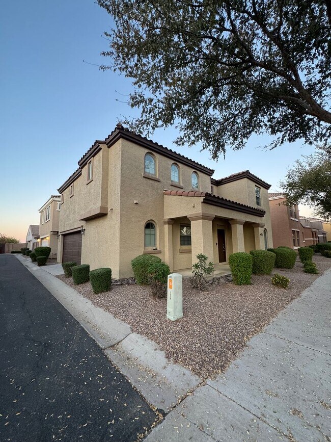 2564 E Megan St Gilbert, AZ 85295 photo 3