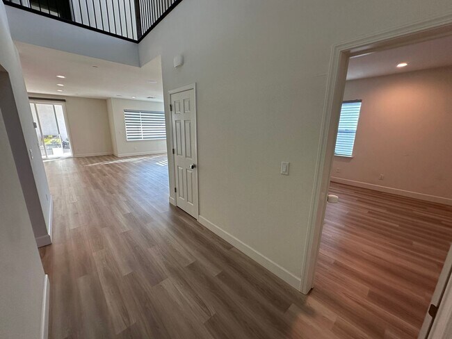 3010 Granger St Tracy, CA 95377 photo 4