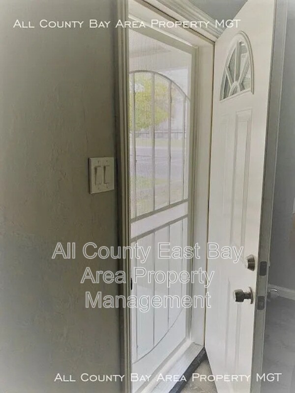 3405 Willow Pass Rd Bay Point, CA 94565 photo 4