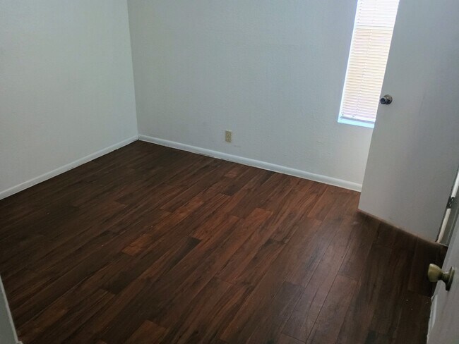 6630 N 27th Ave Phoenix, AZ 85017 photo 4