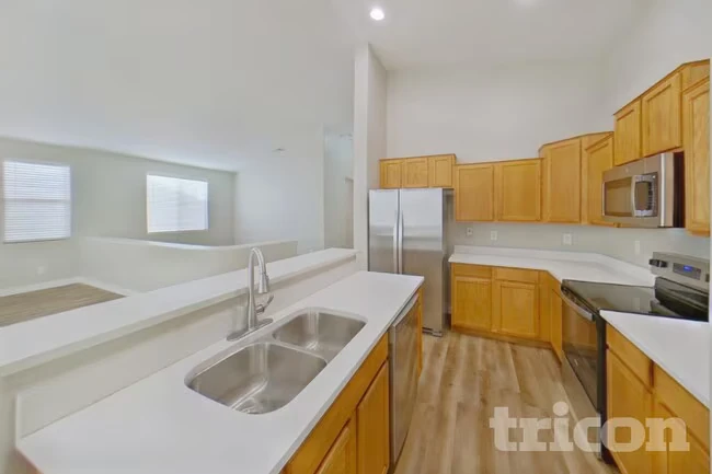 7428 W Pioneer St Phoenix, AZ 85043 photo 5