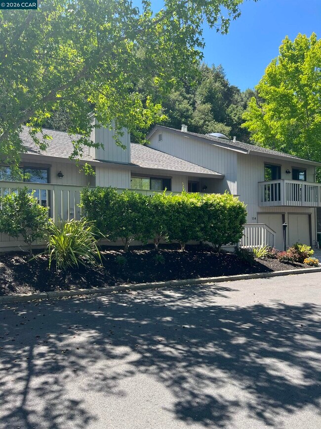 114 Brookline St Moraga, CA 94556 photo 2