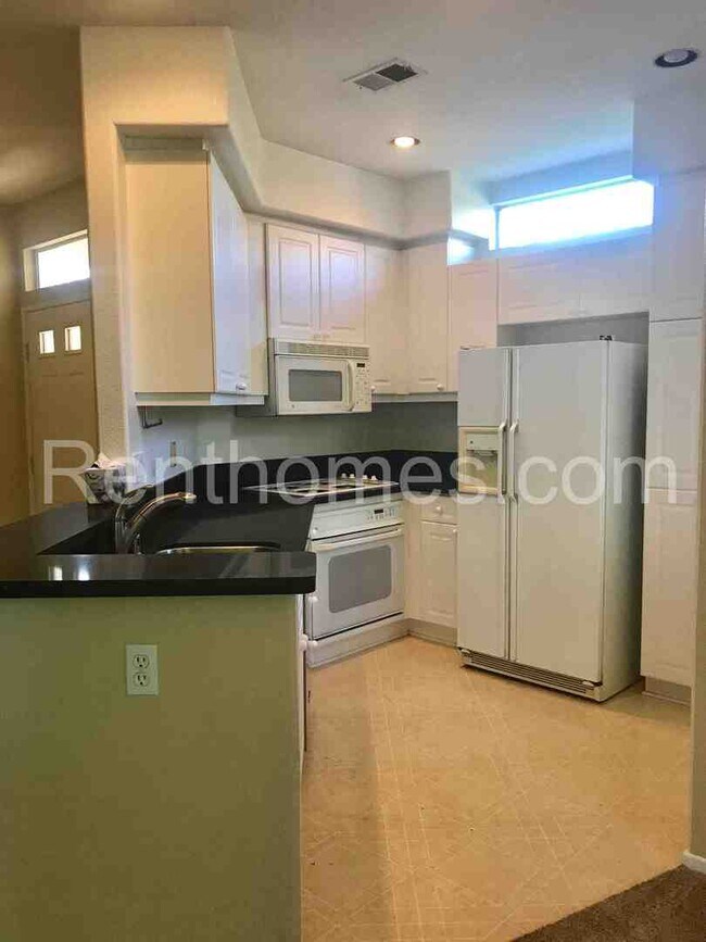 10728 Sabre Hill Dr San Diego, CA 92128 photo 5