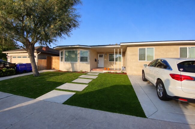 4939 63rd St San Diego, CA 92115 photo 2