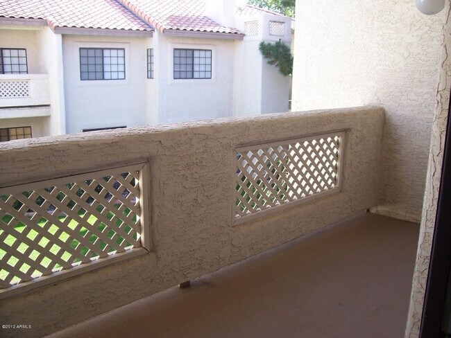 930 N Mesa Dr Mesa, AZ 85201 photo 3