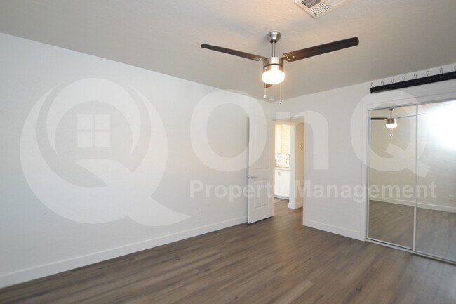 1202 E Kaler Dr Phoenix, AZ 85020 photo 5