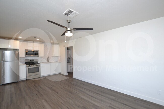 1202 E Kaler Dr Phoenix, AZ 85020 photo 3
