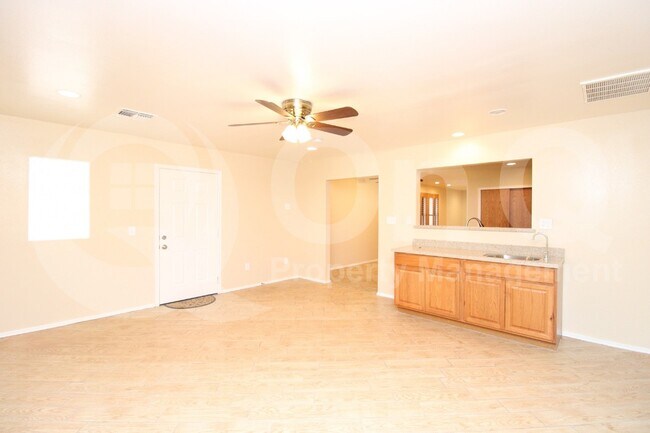 5216 E Florian Ave Mesa, AZ 85206 photo 4