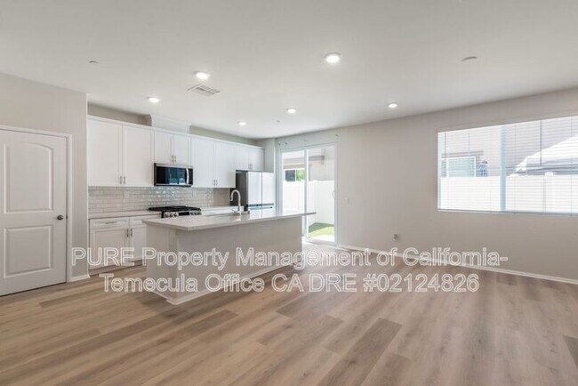 40702 Birchfield Dr Temecula, CA 92591 photo 2
