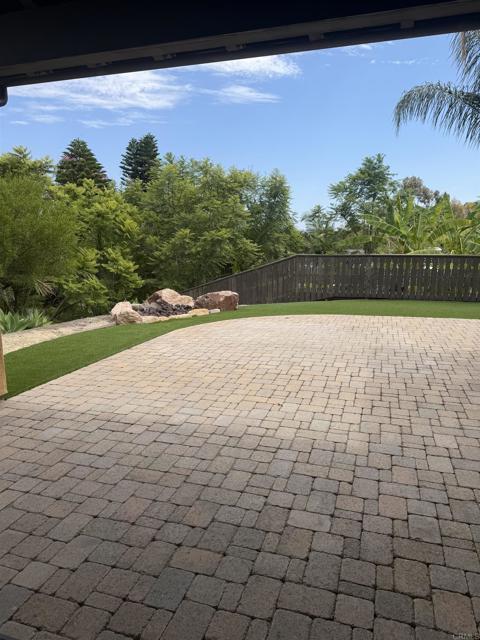 139 Avenida Esperanza Encinitas, CA 92024 photo 2
