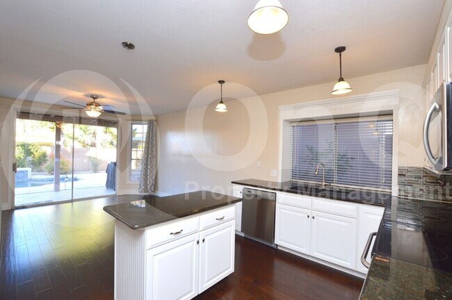 922 W Sun Coast Dr Gilbert, AZ 85233 photo 4