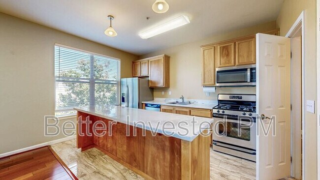 950 Campoy St Santa Rosa, CA 95407 photo 5