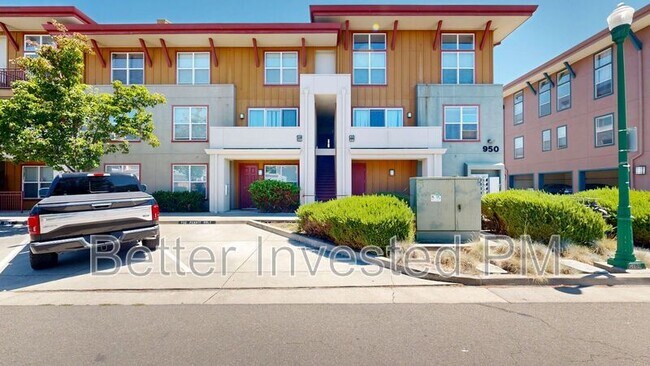 950 Campoy St Santa Rosa, CA 95407 photo 2