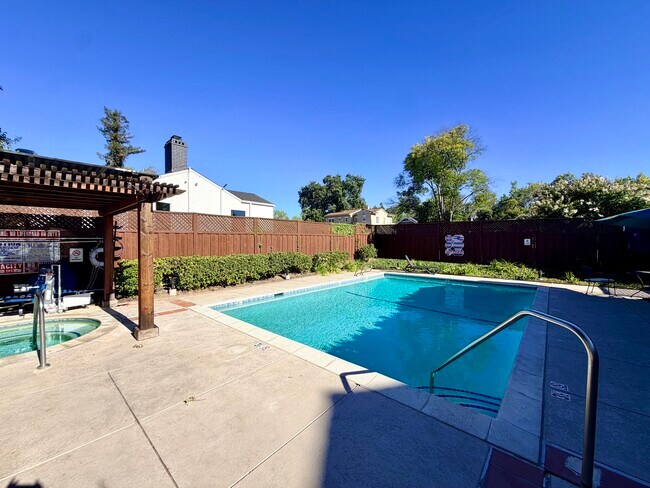 4135 Stanley Blvd Pleasanton, CA 94566 photo 2