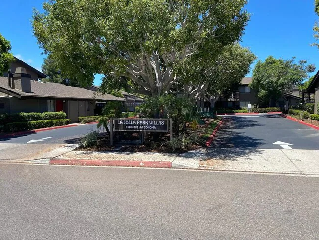 8352 Via Sonoma San Diego, CA 92037 photo 3
