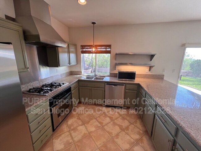 748 Cooper Rd Chula Vista, CA 91911 photo 5