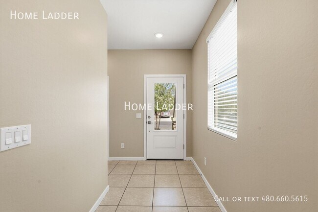 13544 N 142nd Dr photo 3