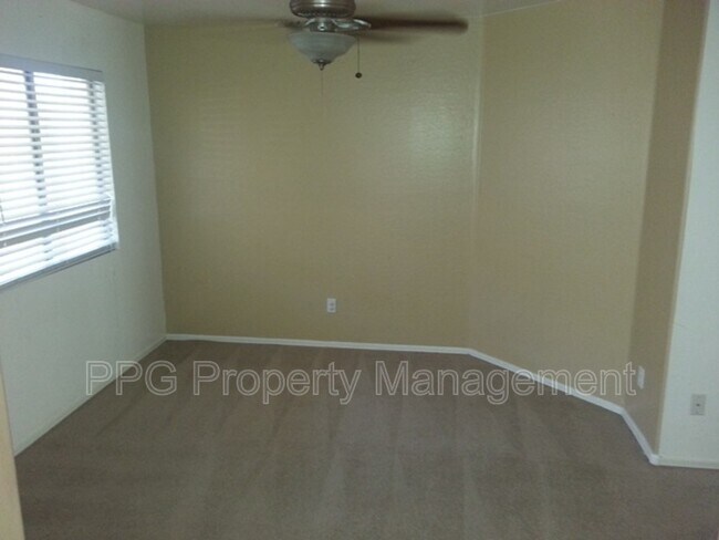 13026 W Columbine Dr El Mirage, AZ 85335 photo 2