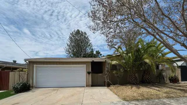 1334 Braddock St photo 3