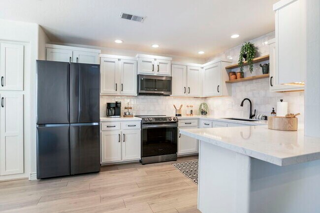 16801 N 94th St Scottsdale, AZ 85260 photo 3