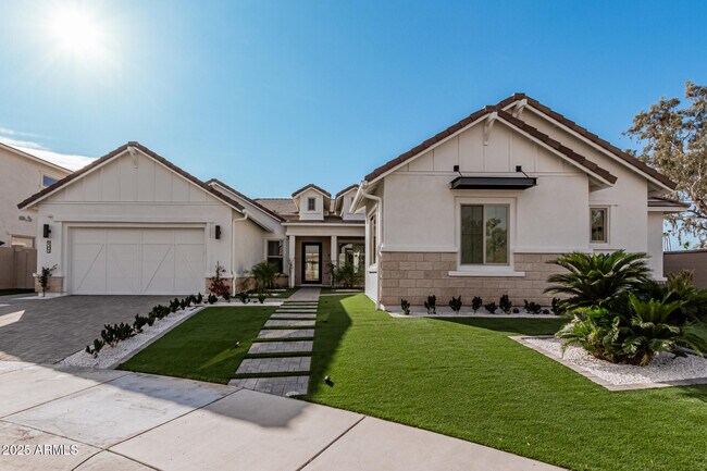 9303 E Ann Way photo 2