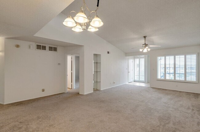 16739 E El Lago Blvd Fountain Hills, AZ 85268 photo 3