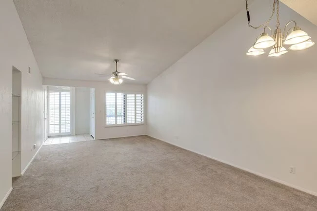 16739 E El Lago Blvd Fountain Hills, AZ 85268 photo 4