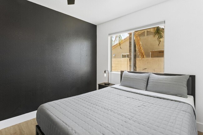 10319 W Luke Ave Glendale, AZ 85307 photo 5