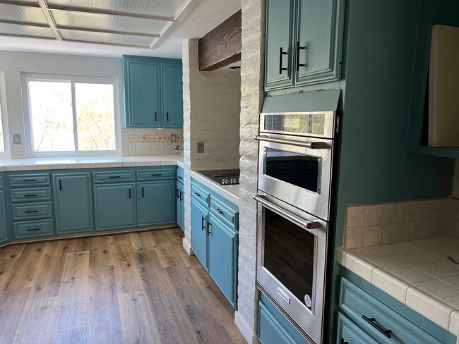 31110 Old River Rd Bonsall, CA 92003