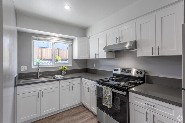 Thurber Apartments photo 3