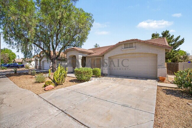 2033 E Willow Wick Rd Gilbert, AZ 85296 photo 3