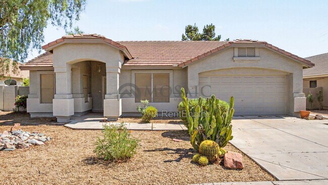 2033 E Willow Wick Rd Gilbert, AZ 85296 photo 2