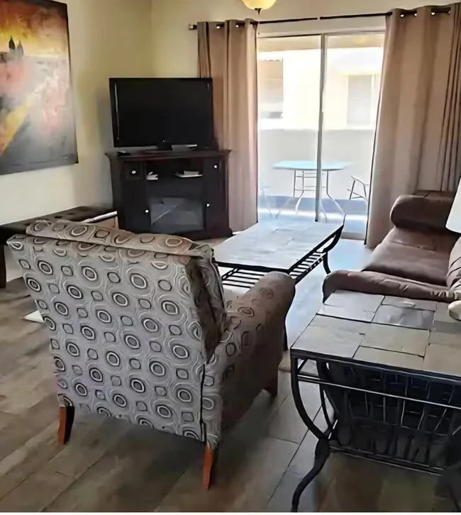 4554 E Paradise Village Pkwy N Phoenix, AZ 85032 photo 2