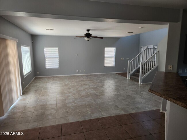 44457 W Knauss Dr photo 4